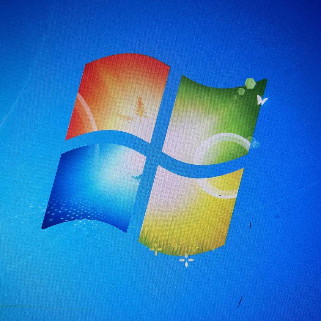 一个会修电脑的女生