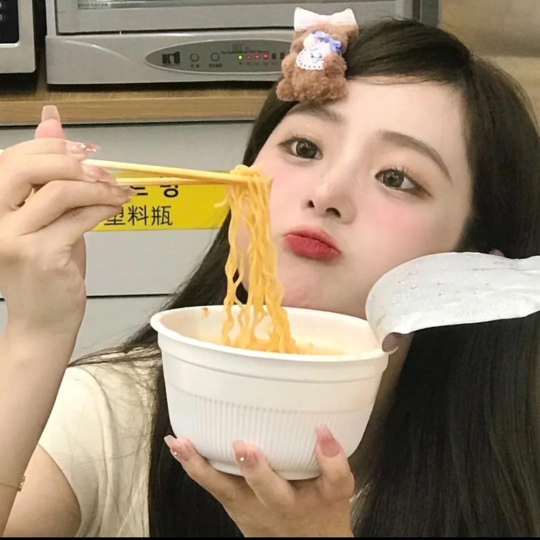 亚亚饱饱