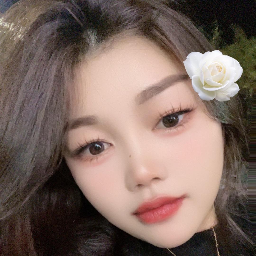 爱笑的妞😍