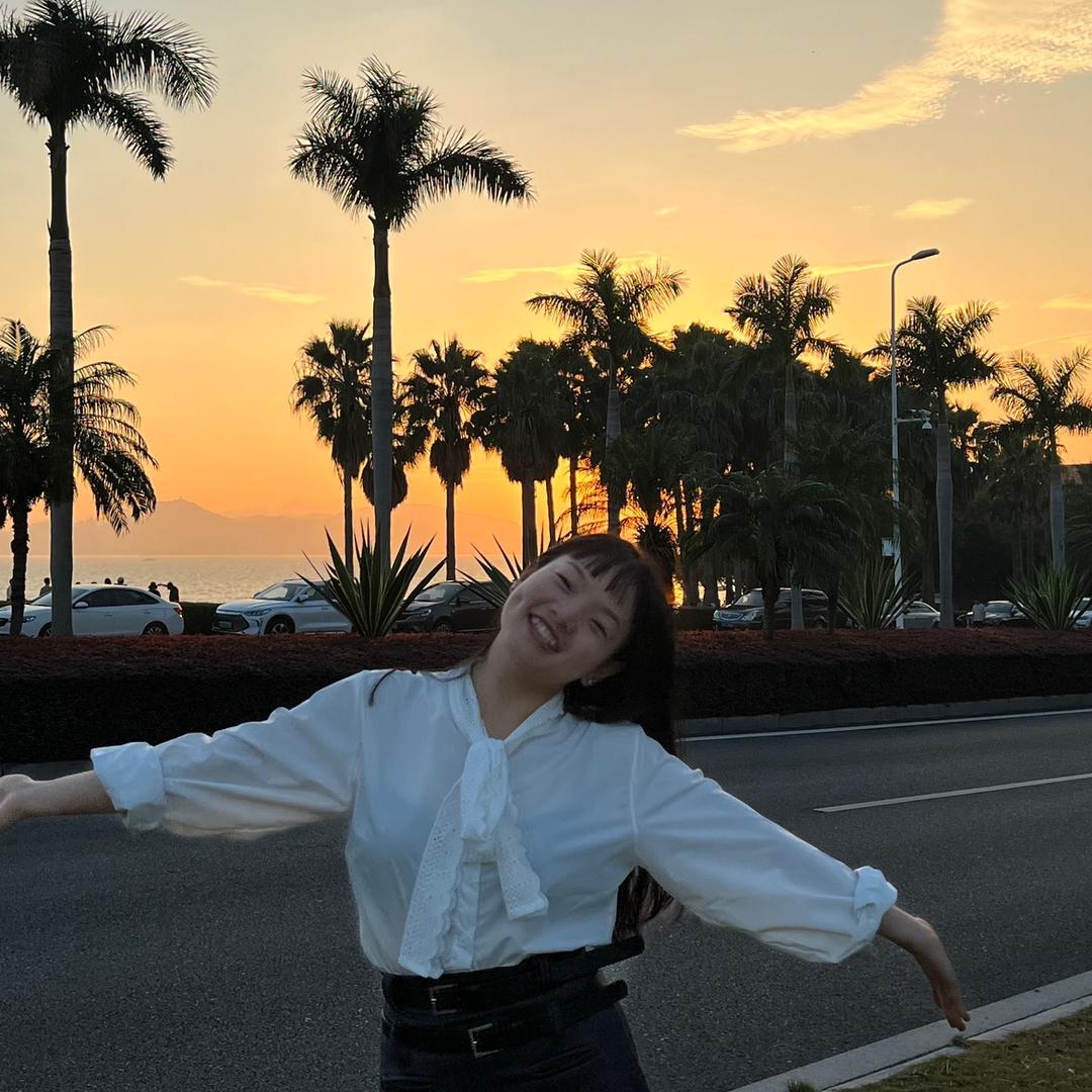 @凹凸曼（卖宝藏绿植版）花卉店