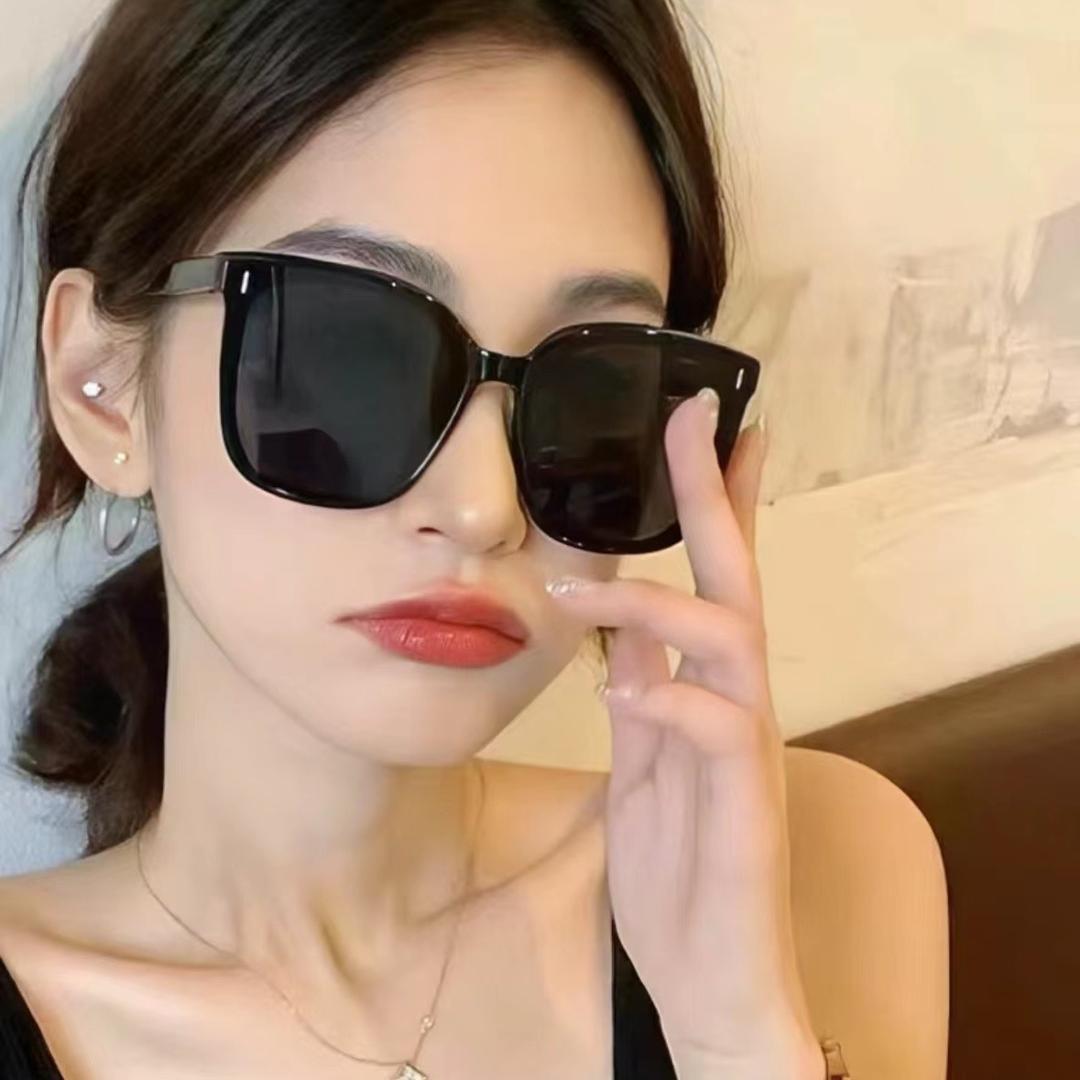 汤臣万品眼镜商行