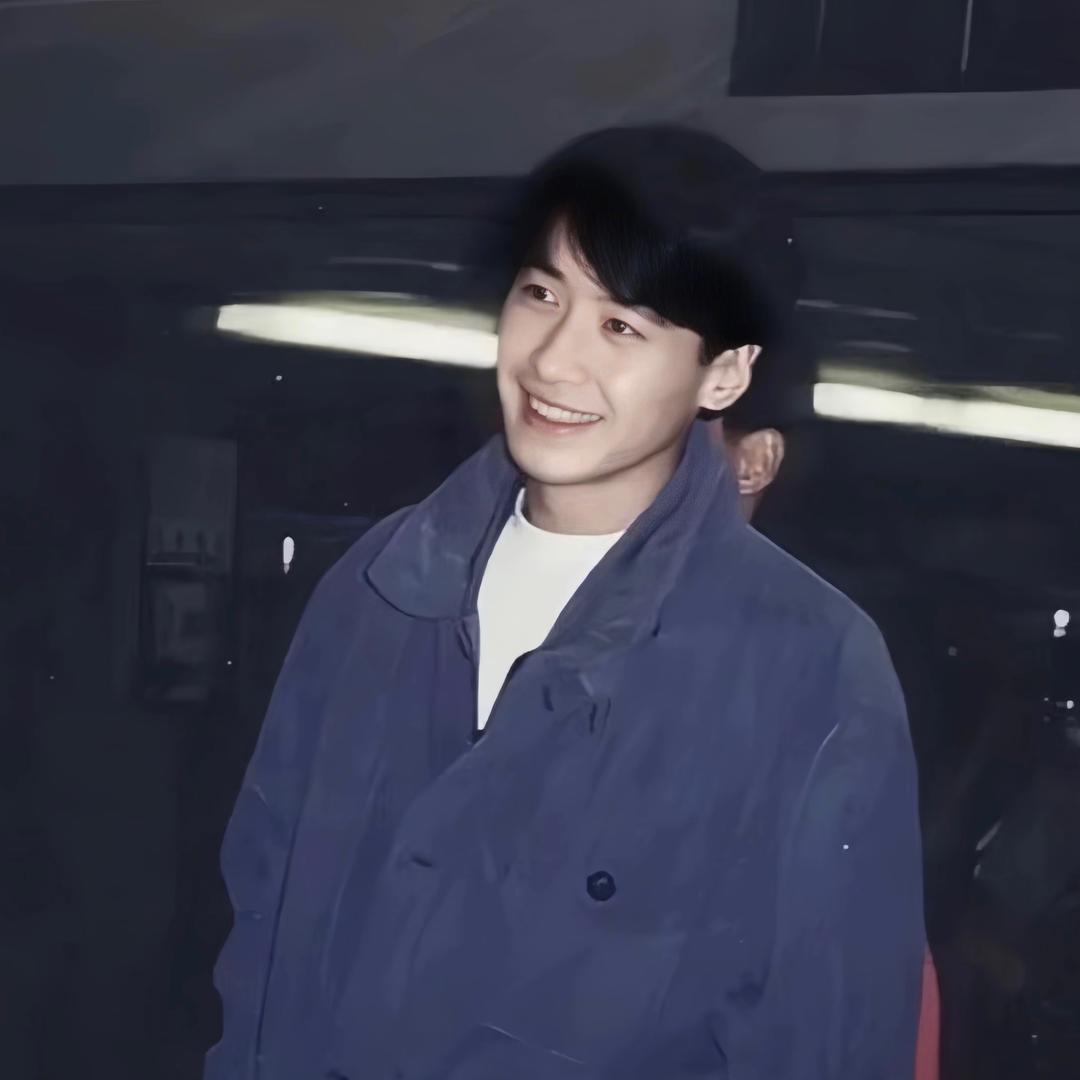 小王想当大艺术家