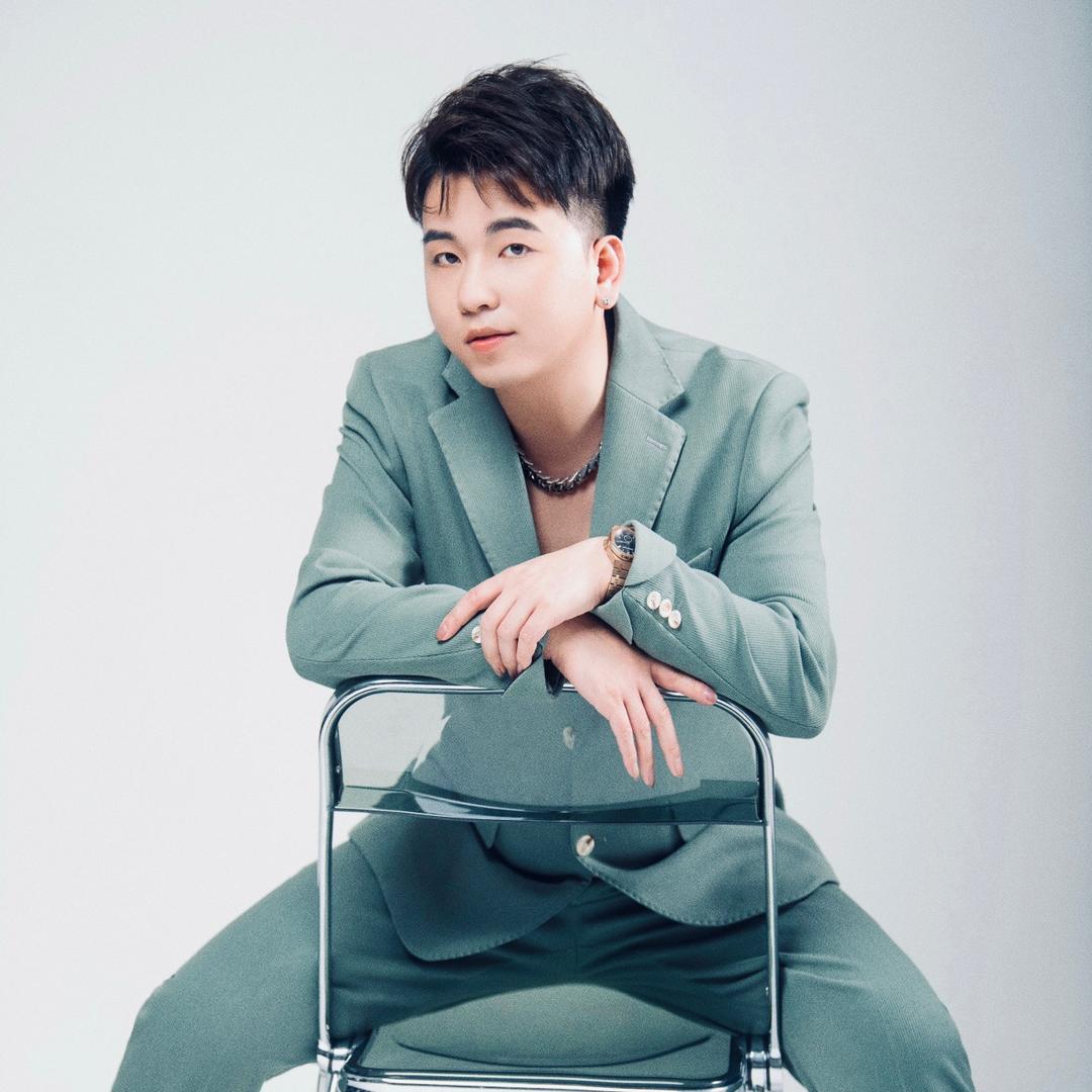 柳州减龄人气发型设计KK