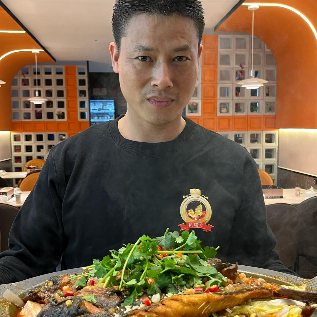 鱼碳官脆皮烤鱼（晋江万达店）