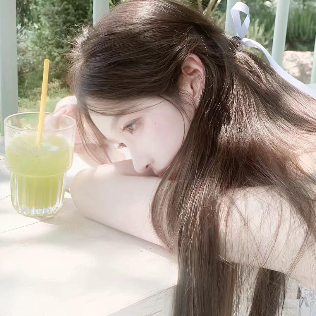 江晓晓.