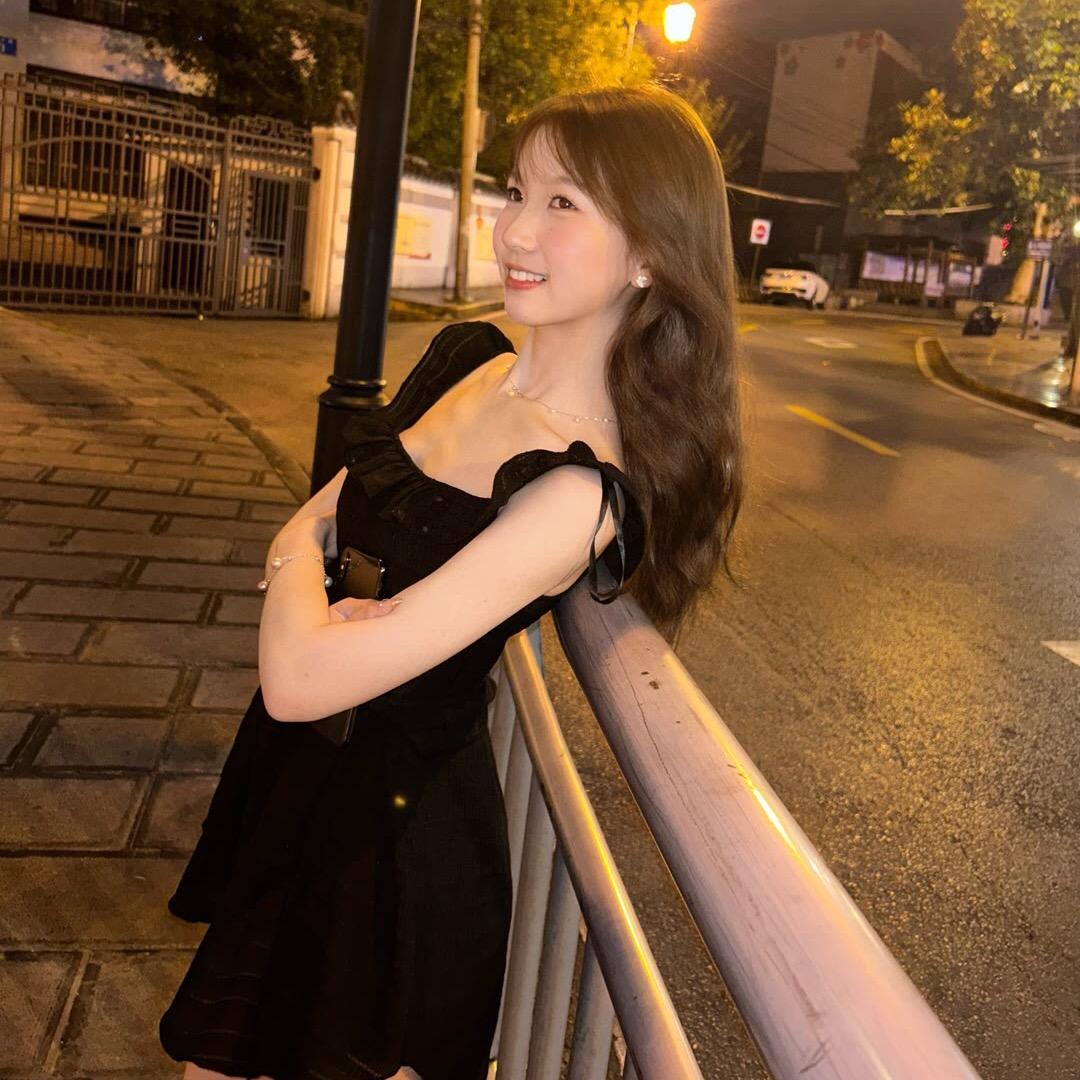 秋秋丫