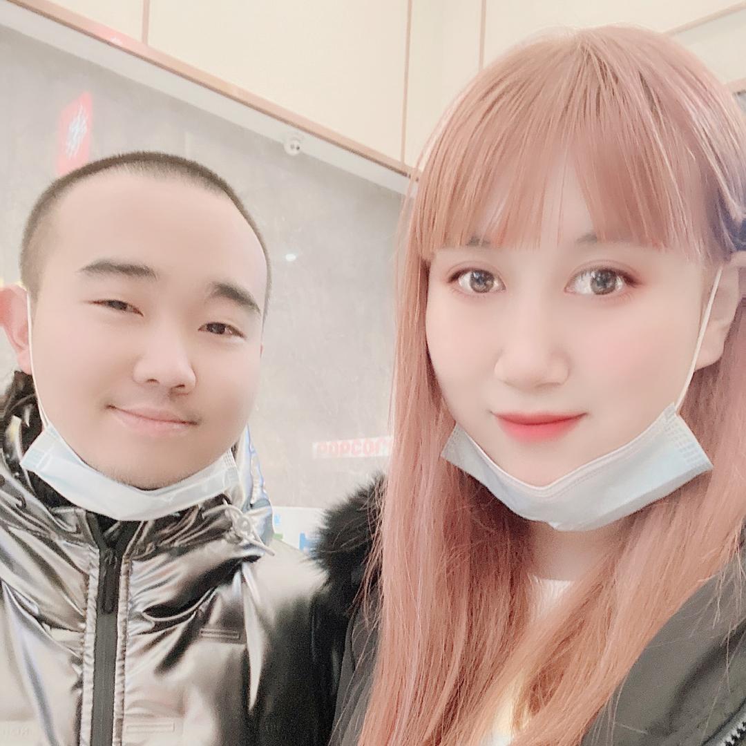 家有两公主，心怡佳怡