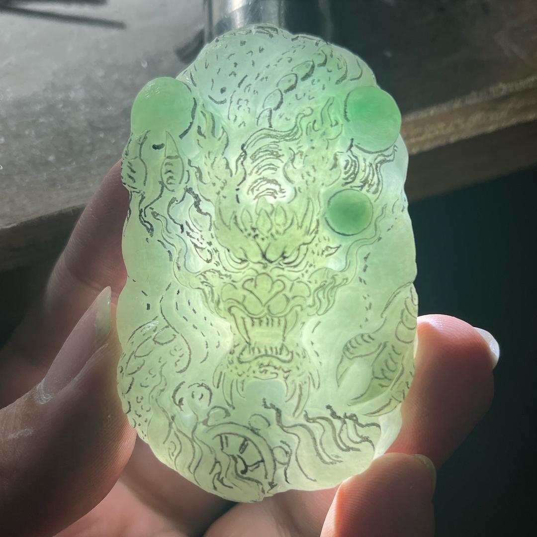 龙玉翡翠