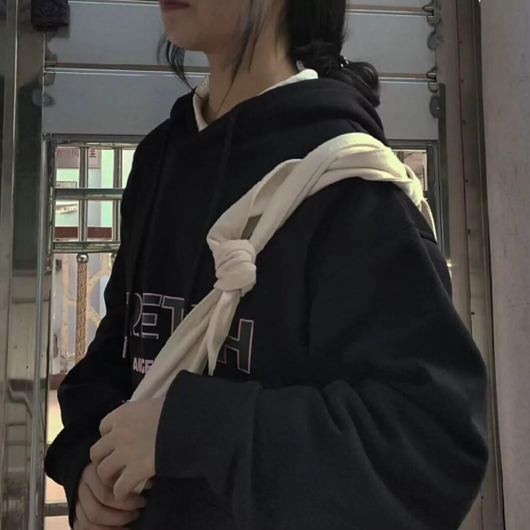 神明也爱吃草莓.头像
