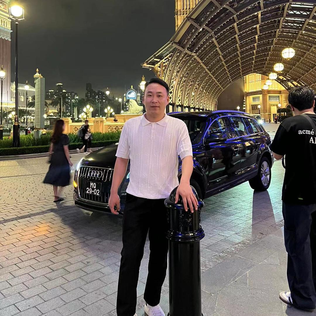 游乐李老板
