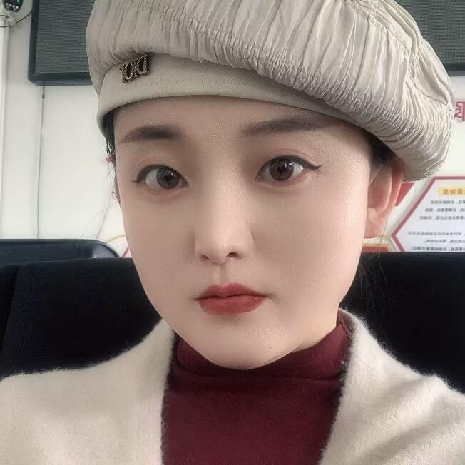 ぷ꧁༺張雪蘭❣️༻ ꧂ぷ