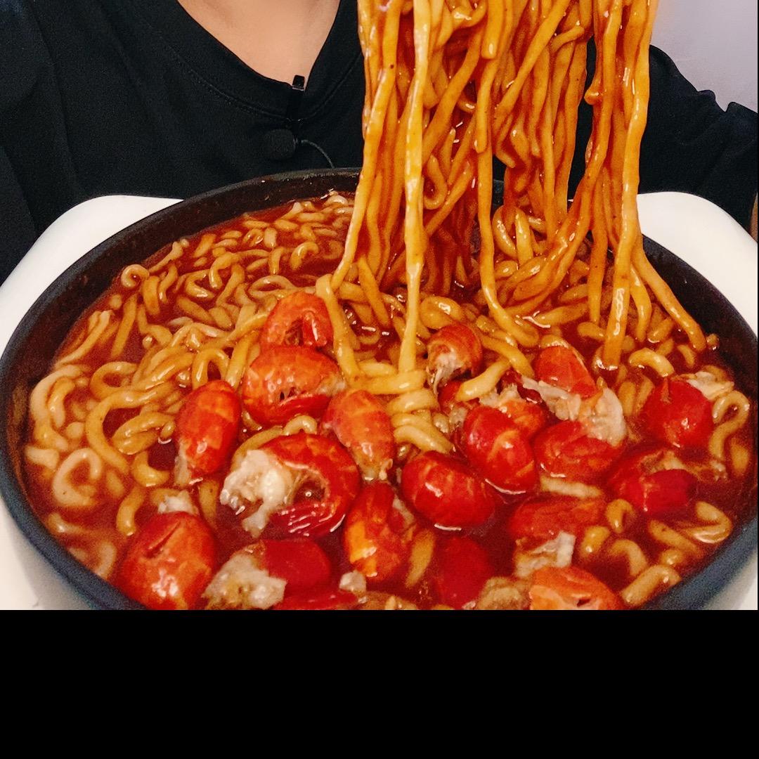 爱美食的👑蝈蝈