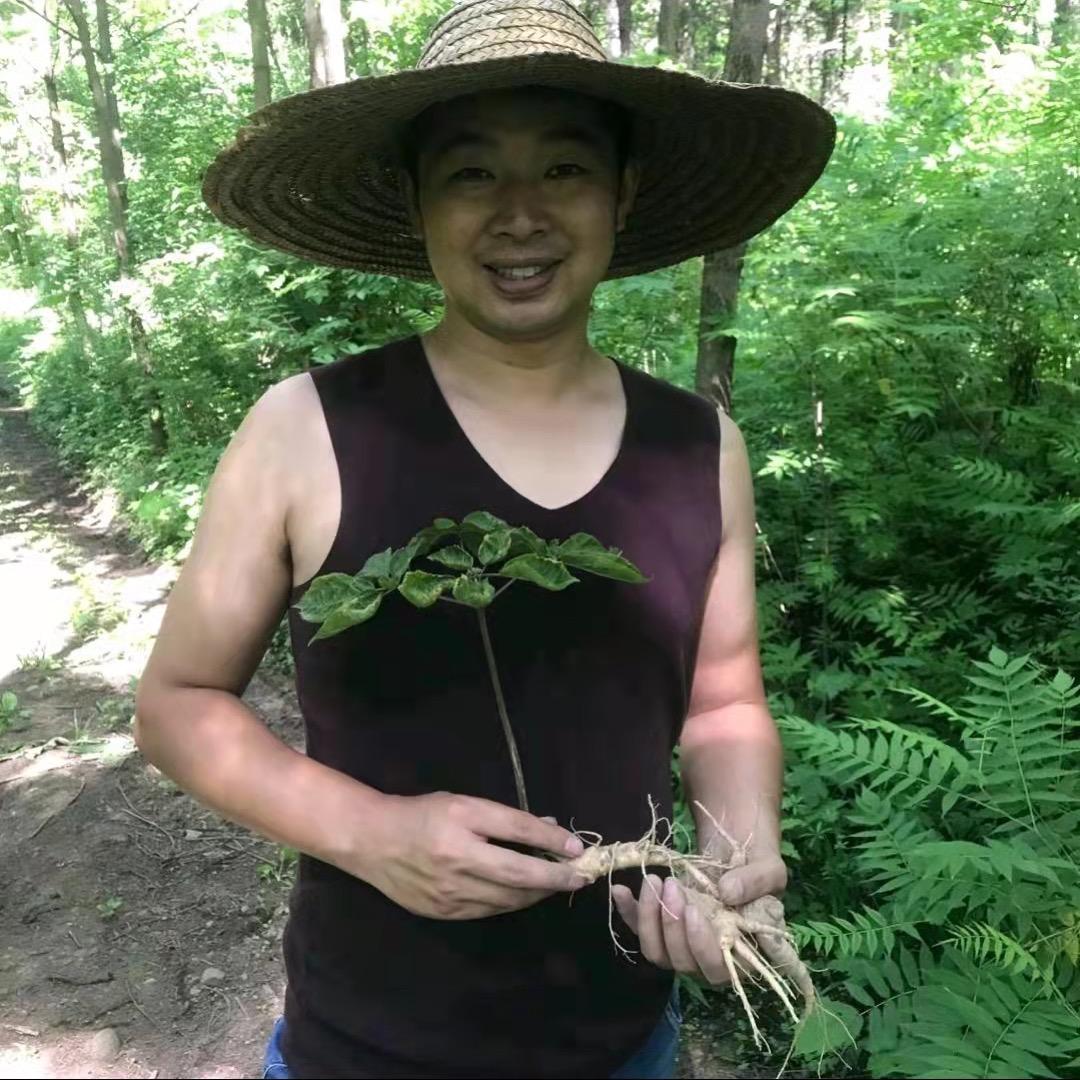 长白山脚下一农民