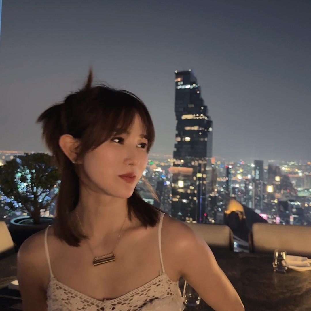 蔚蔚在海外