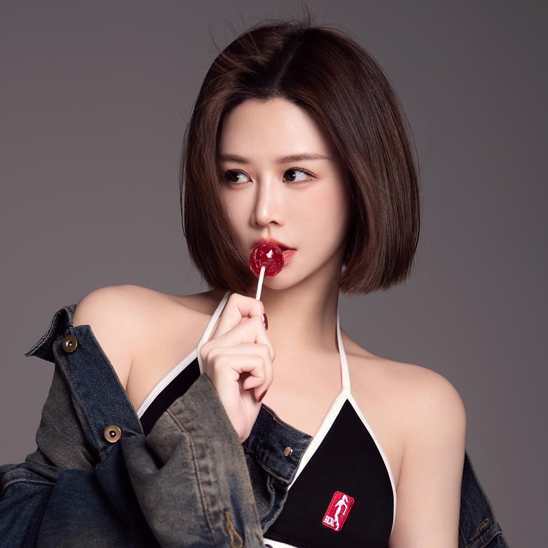 楚怡Yumi