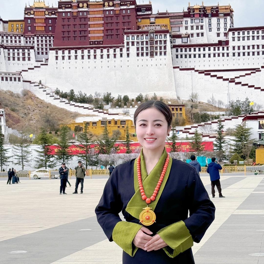 姐妹在西藏