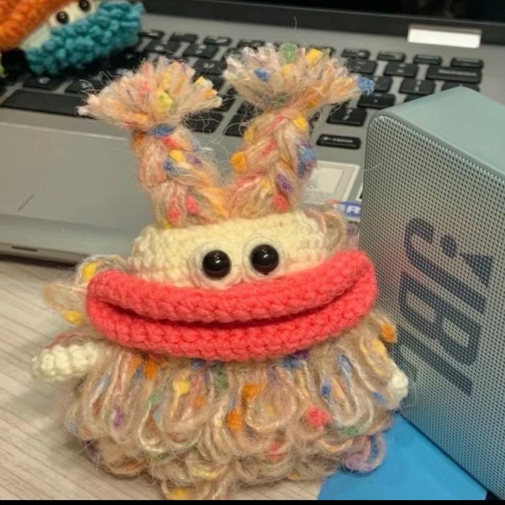 社恐的小美😺