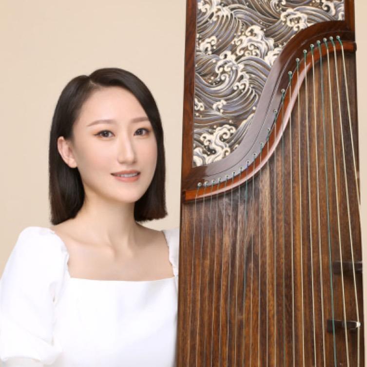 娜娜萝古筝