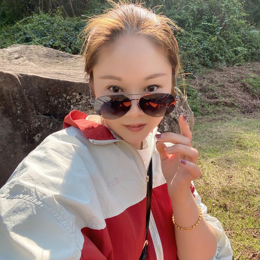 娜娜不辣😇