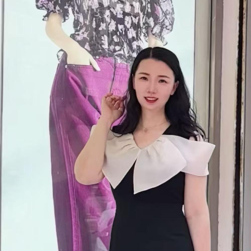 云梦艾莱依设计师女装