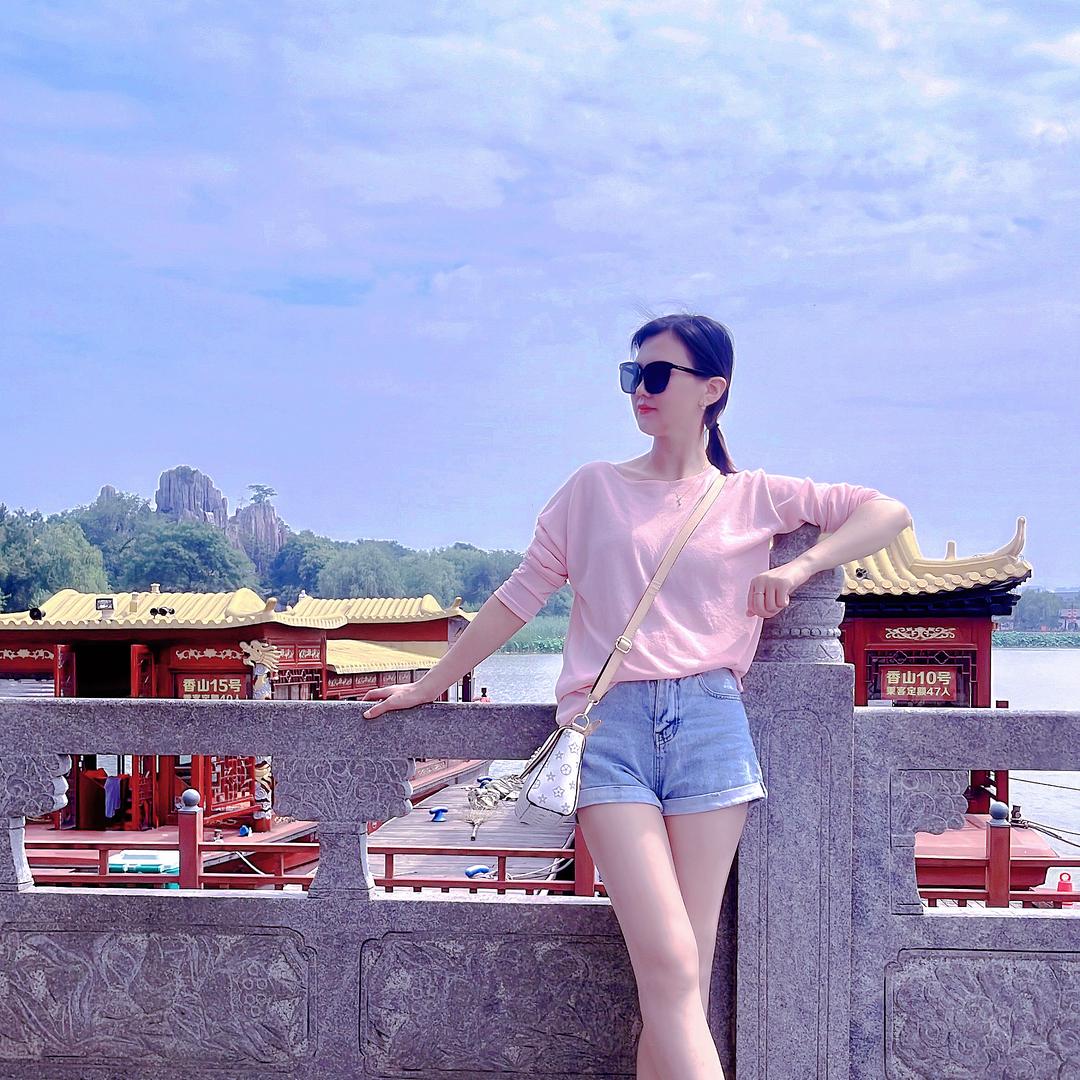 偶姿女装（罗山店）