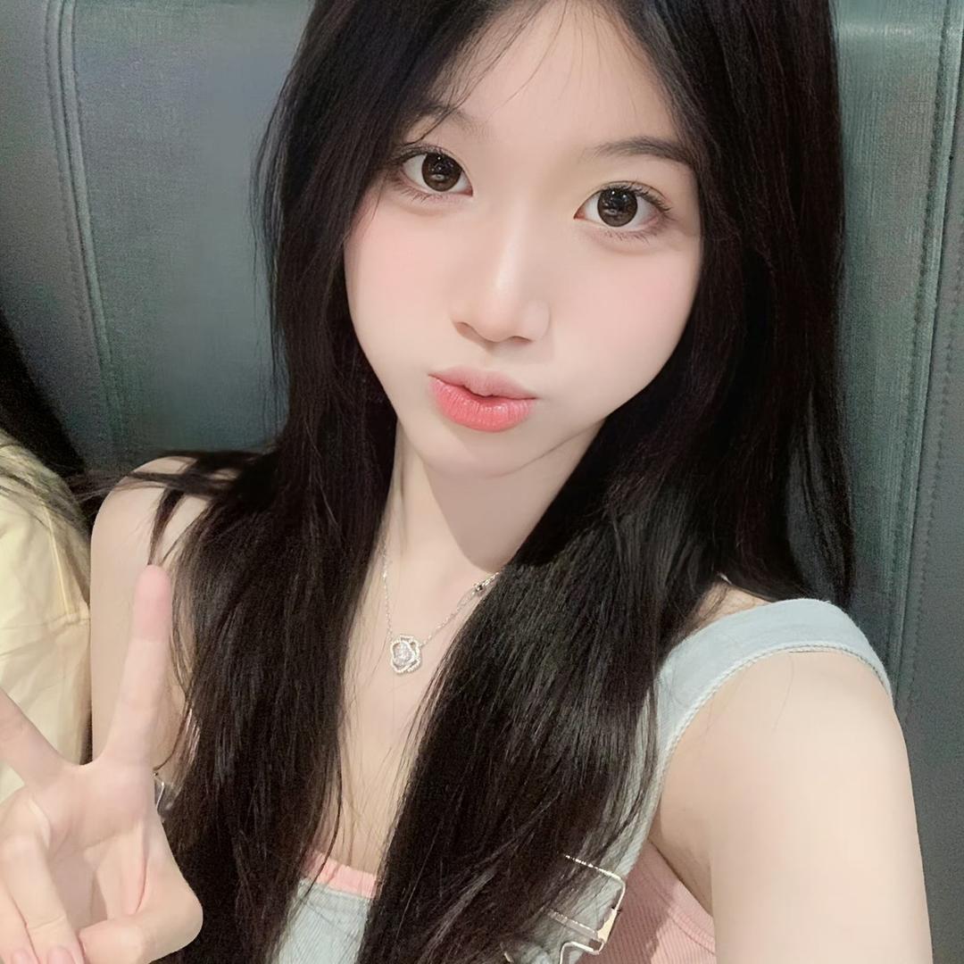 小怡穿什么Sika