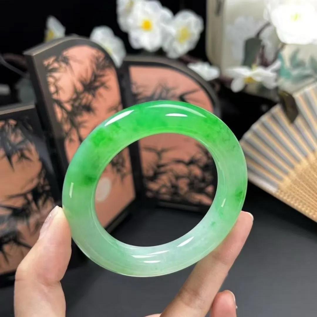 亿万手镯