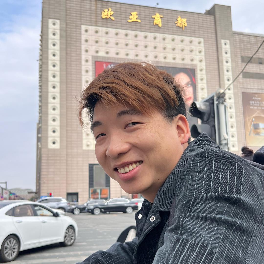 宇仔吃喝玩乐