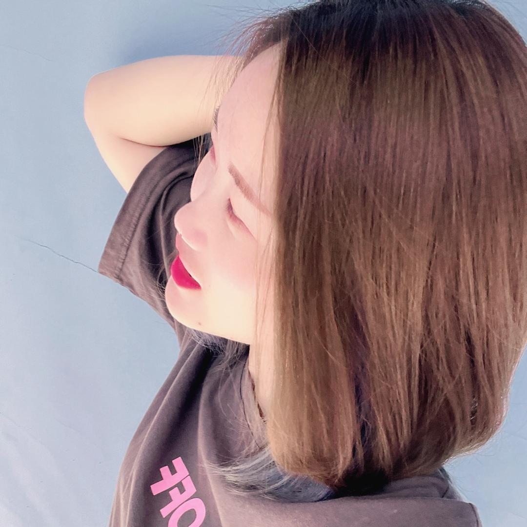云.妮……