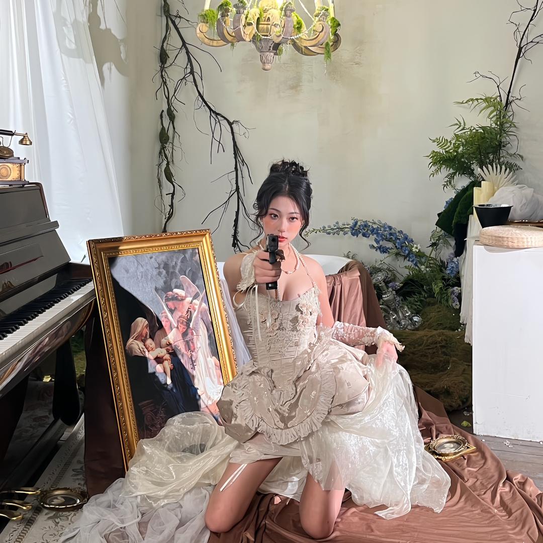 里嘉子子