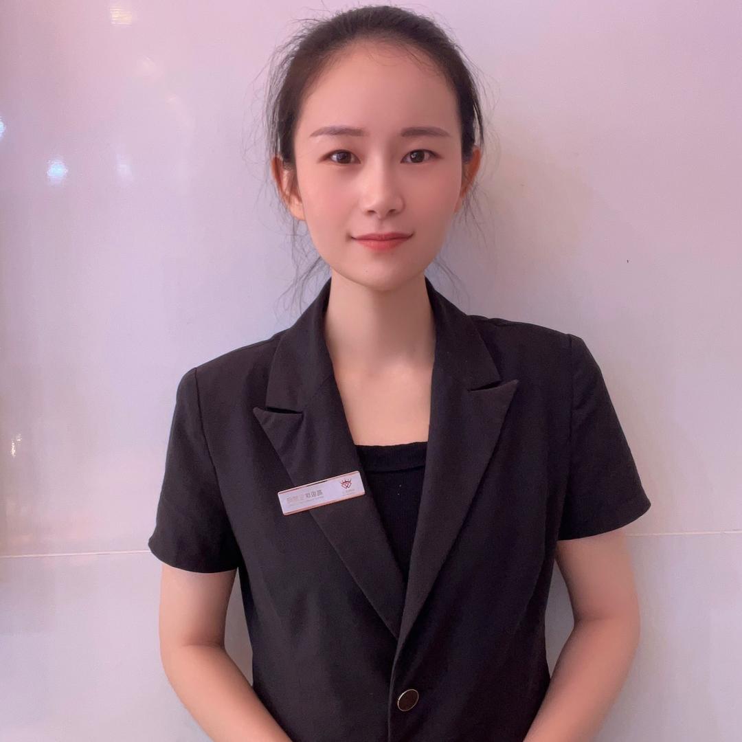 灿峰珠宝高级顾问［杨雪莲］