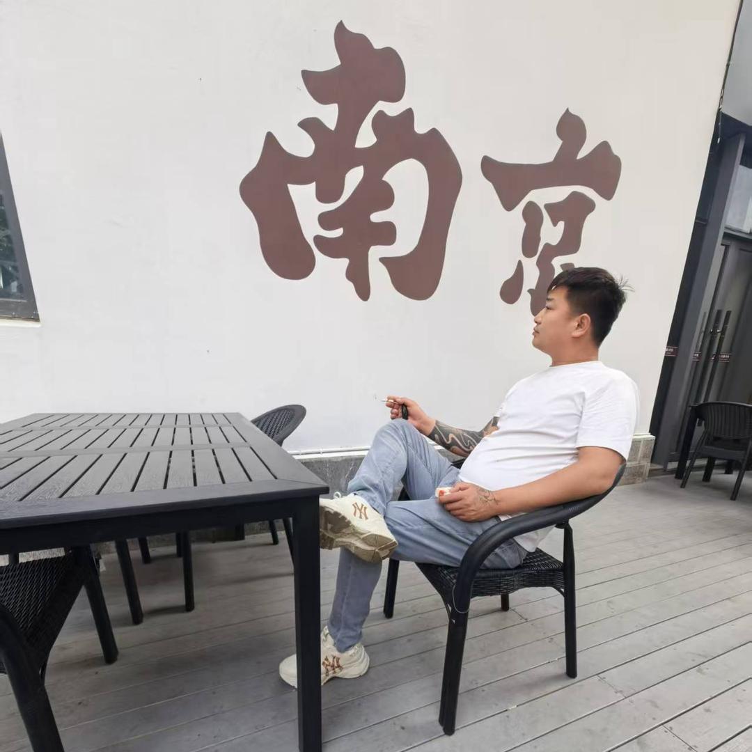 旧吉他和它