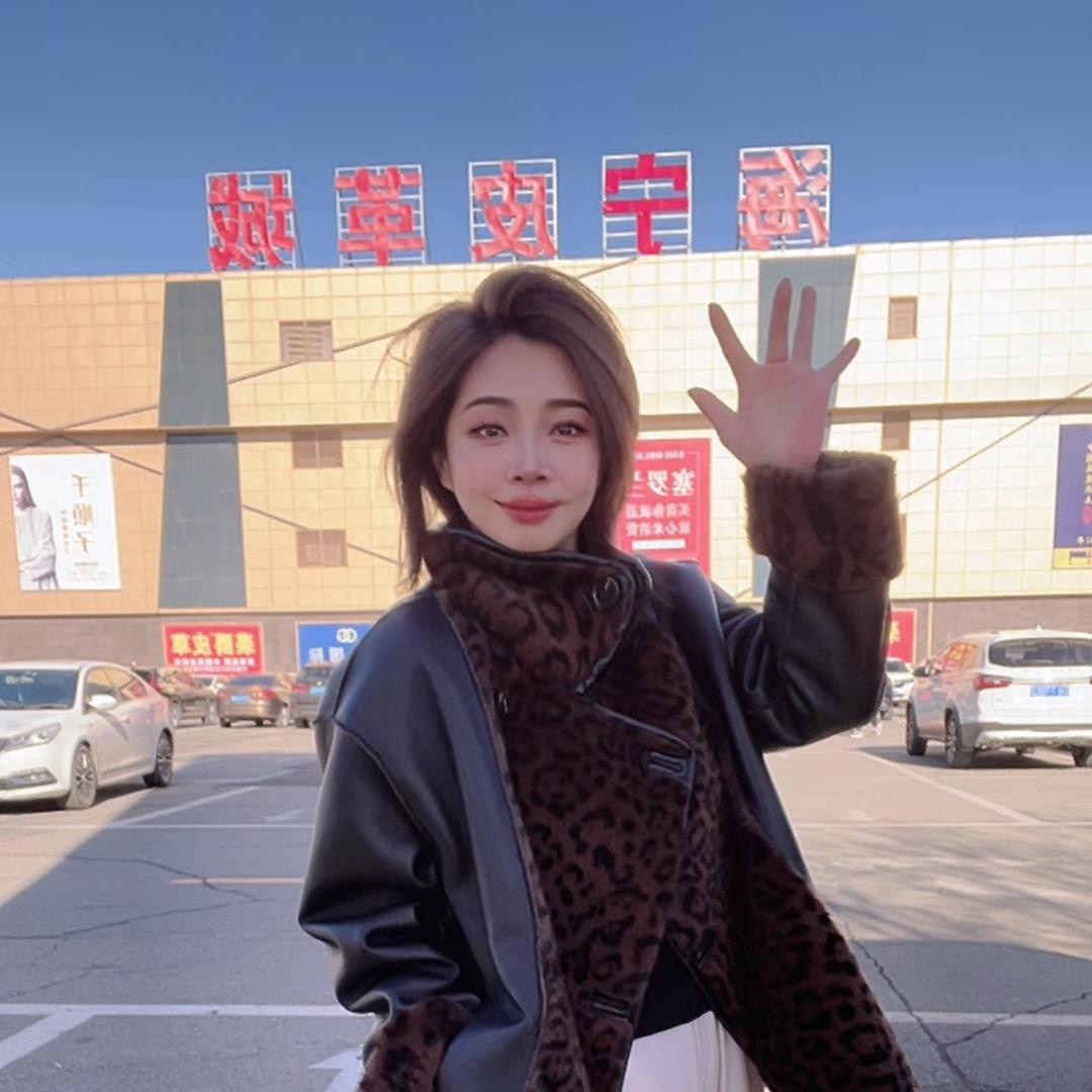 萍萍轻奢穿搭