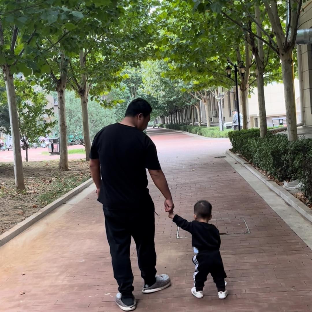 小洢洢爸爸带娃日记