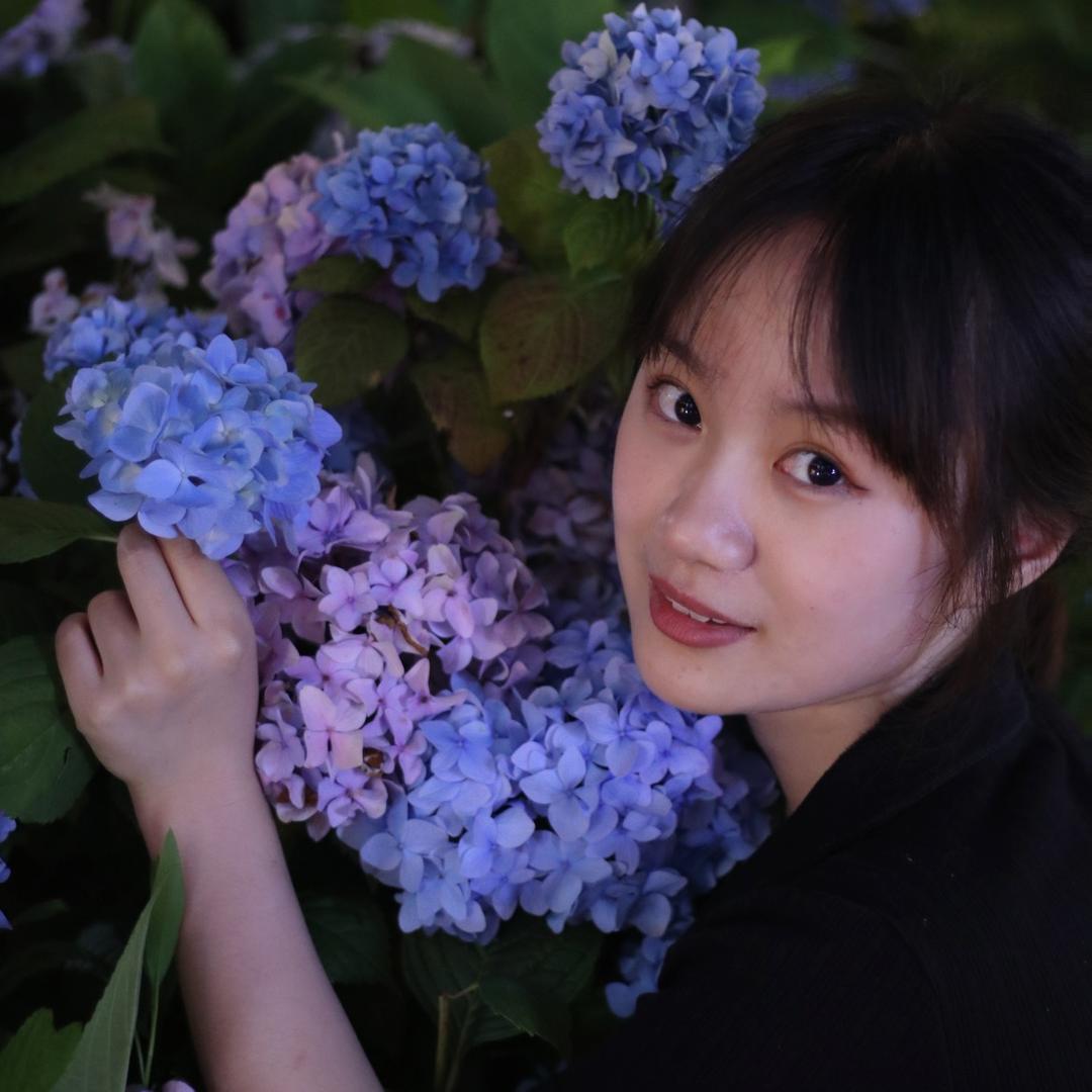 莉莉娅只晓得吃