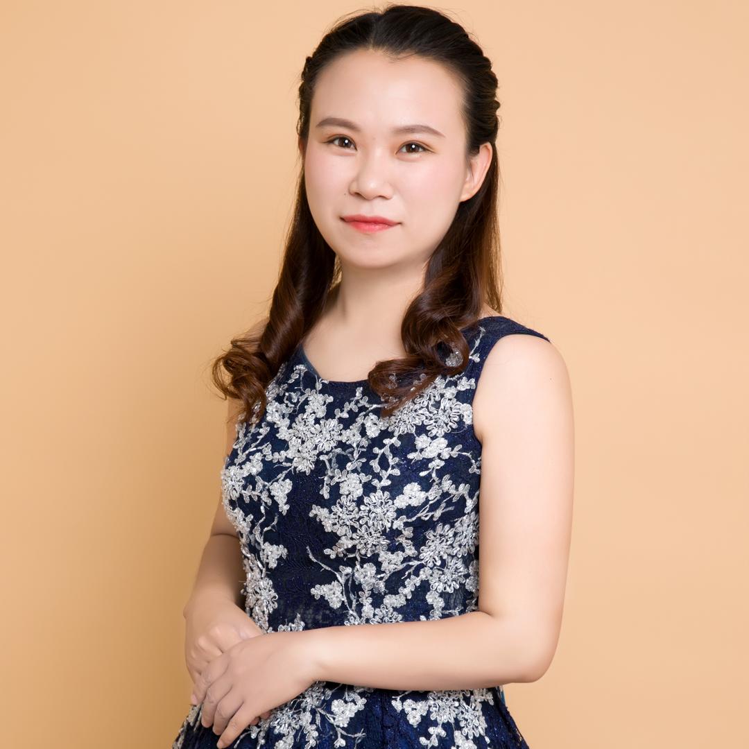 李李爱吃（李格子）
