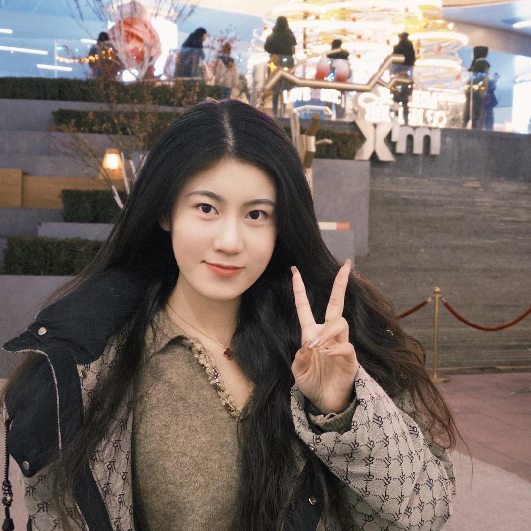 尹挺恋爱楠百货