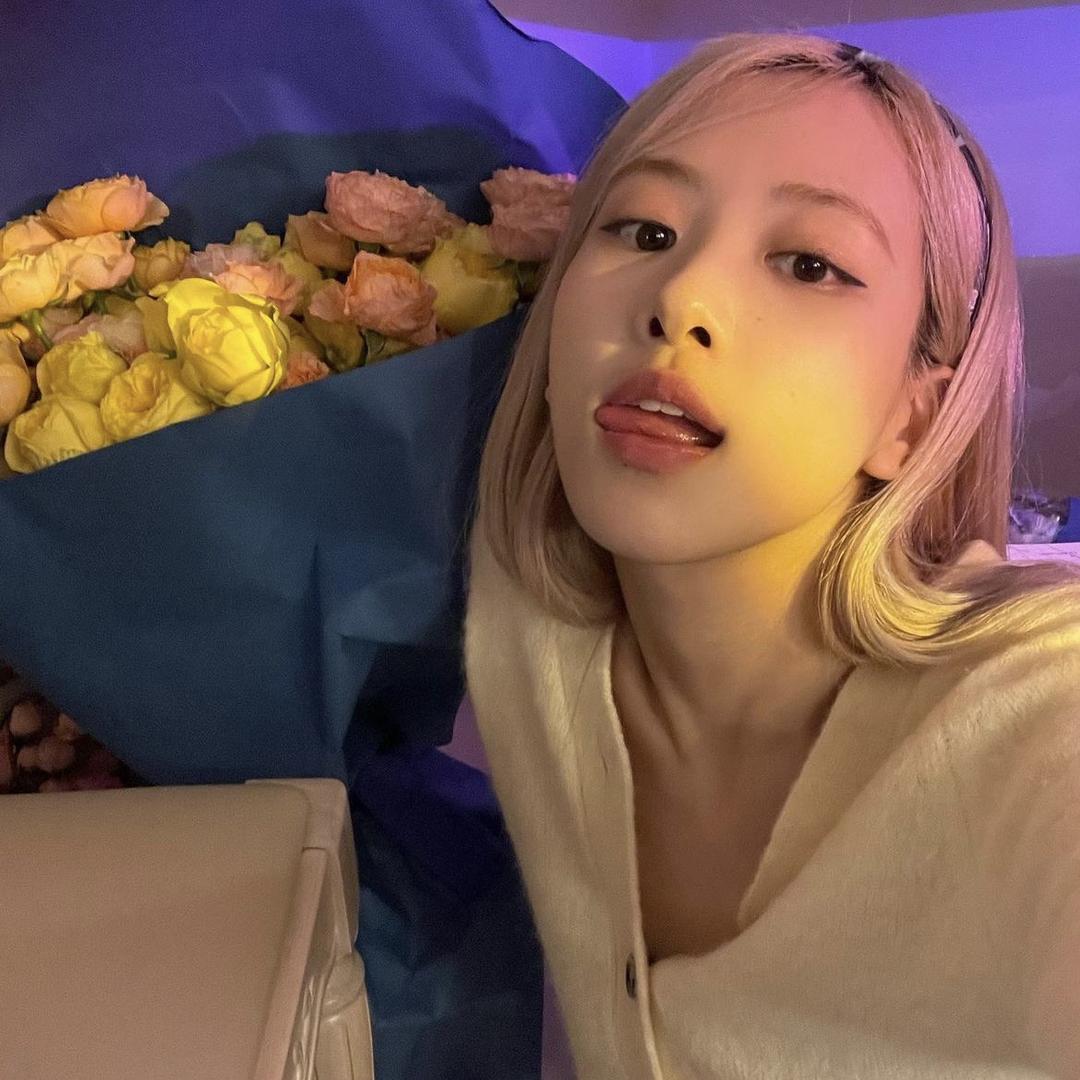 不止ROSÉ