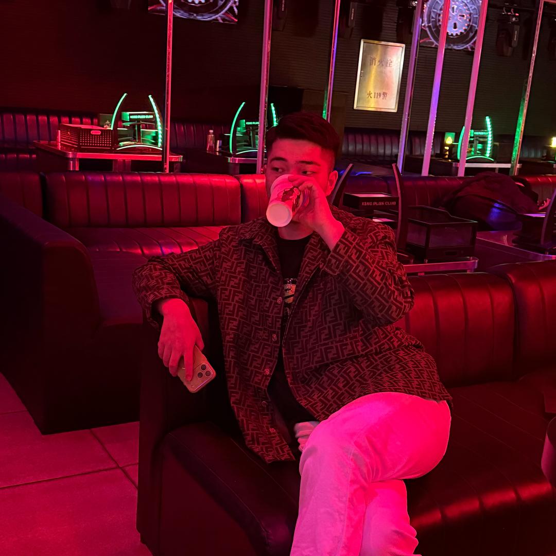 鲅鱼圈KINGPLUS酒吧 大鹏