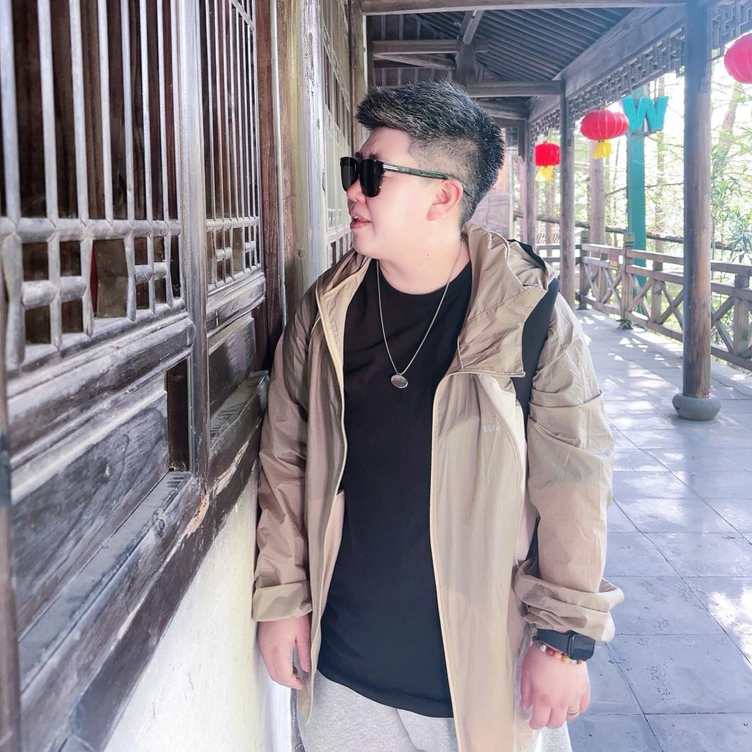 东北地摊烤肉_在重庆