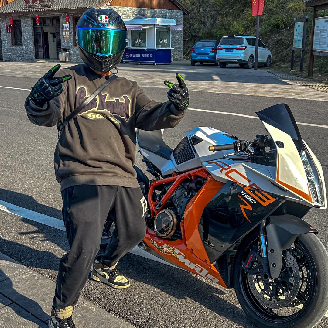 MOTO-七七