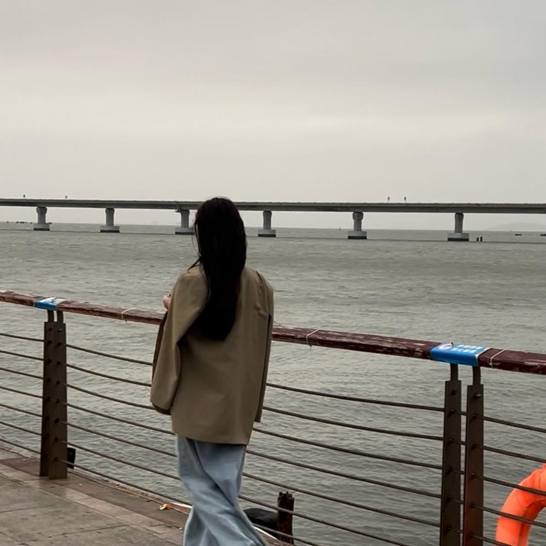 我好困.