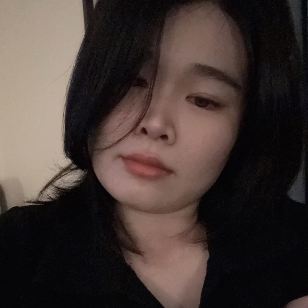 圆脸女孩