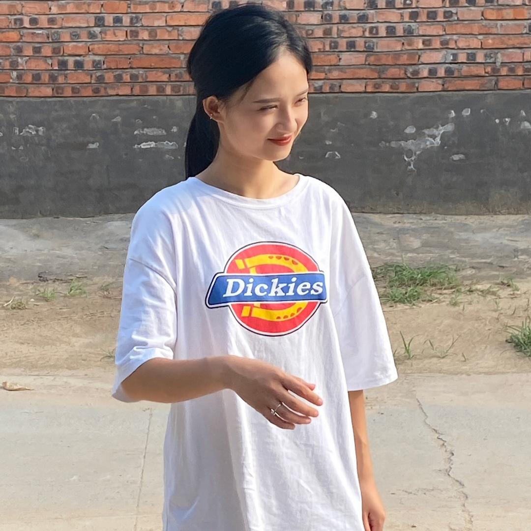 崔啊静.
