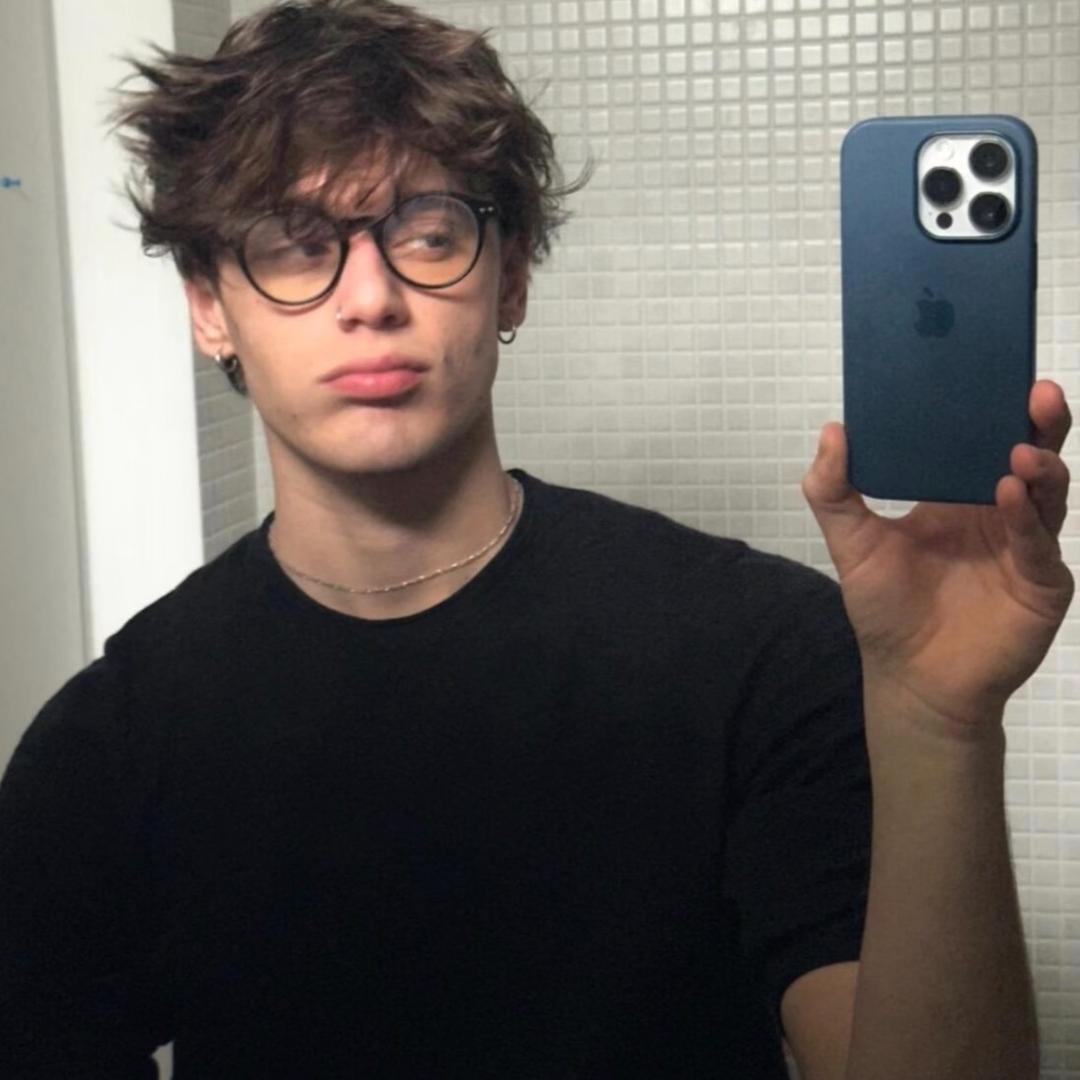 kk酱🔥（烤红薯的树～）