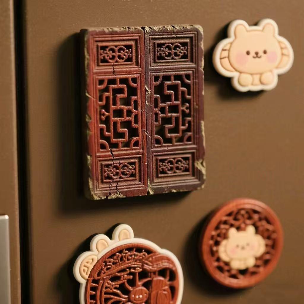 舊時光木雕磁器店