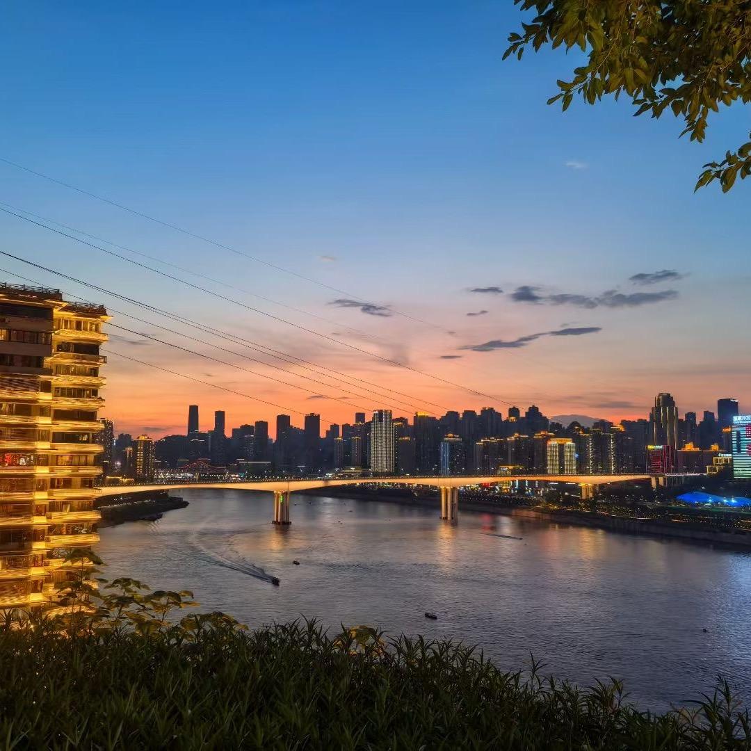 携缕晚霞赠你🌻