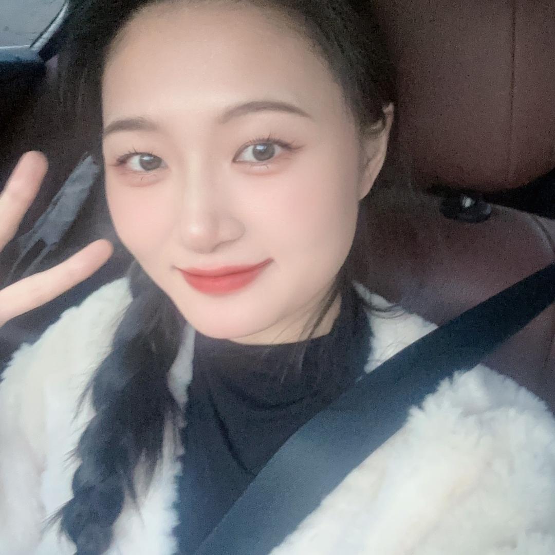 爱吃螃蟹壳的婉婉