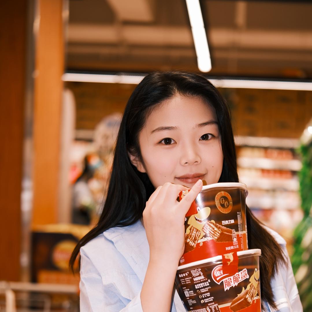 阿瑶吖～