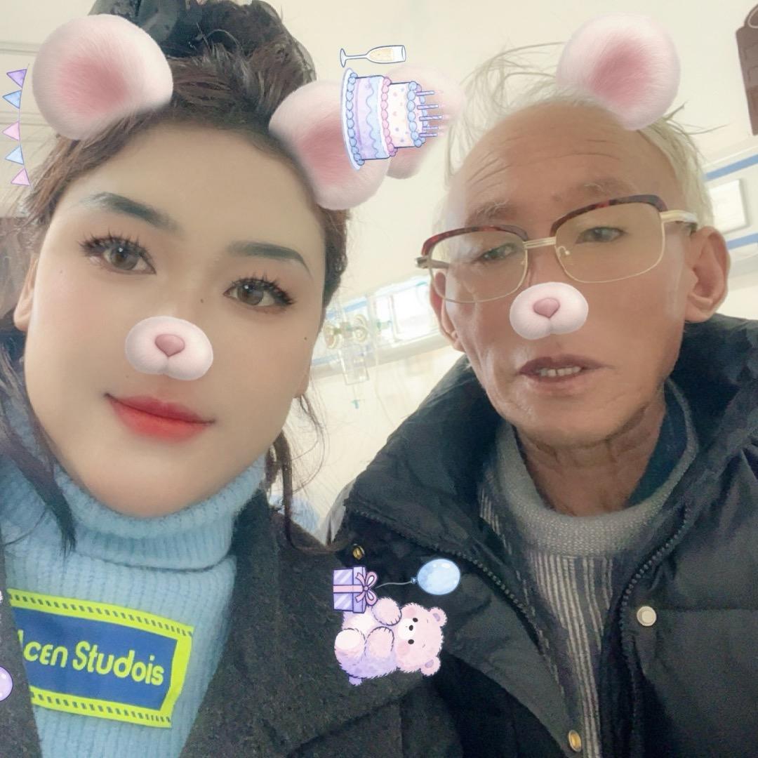 一只口红💄